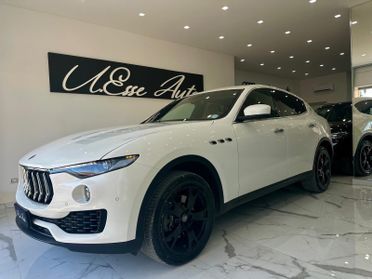 Maserati Levante 3.0 V6 Granlusso 250cv Q4 *tetto*