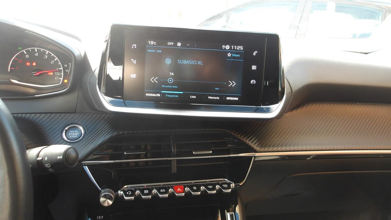 PEUGEOT 2008 1.2 BENZ-AUTO-RETROC-PREZZO PROMO!