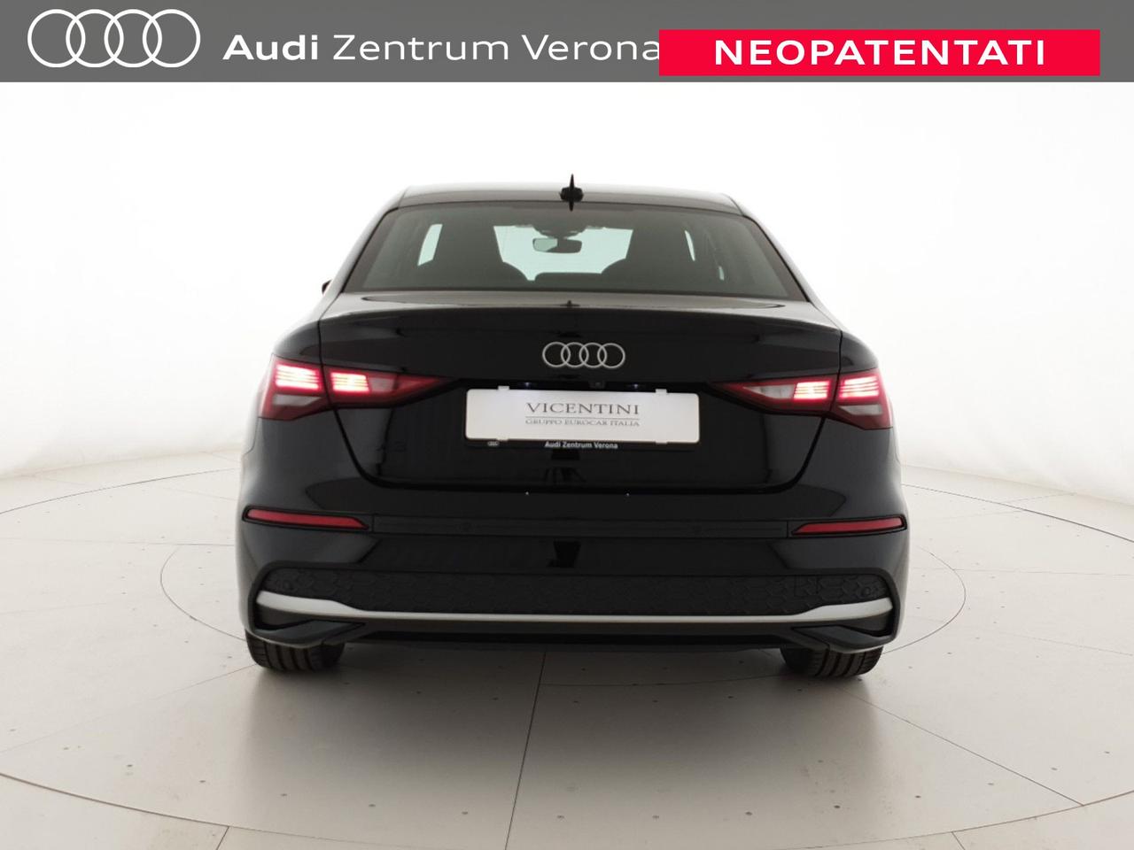 Sedan 30TFSI 116CV Business Advanced