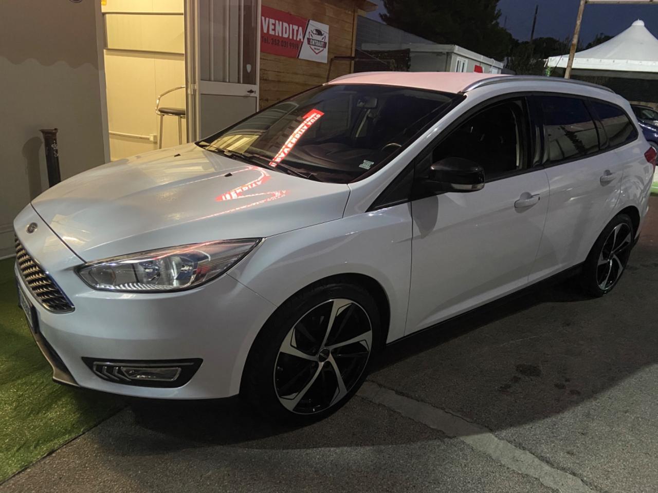 Ford Focus 1.5 TDCi 95 CV SW Titanium nuova garanzia1