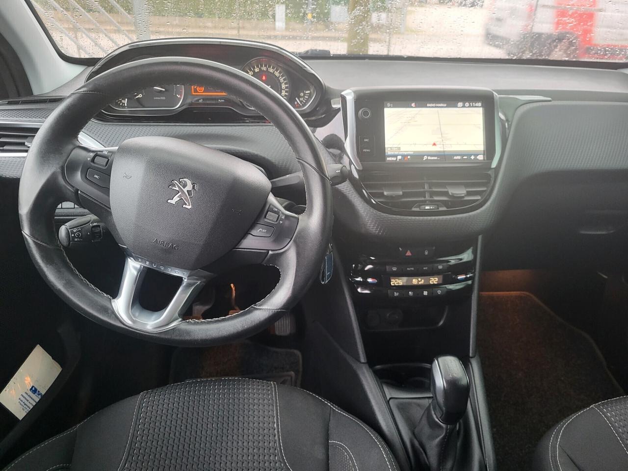 Peugeot 208 PureTech 82 5 porte Allure GPL