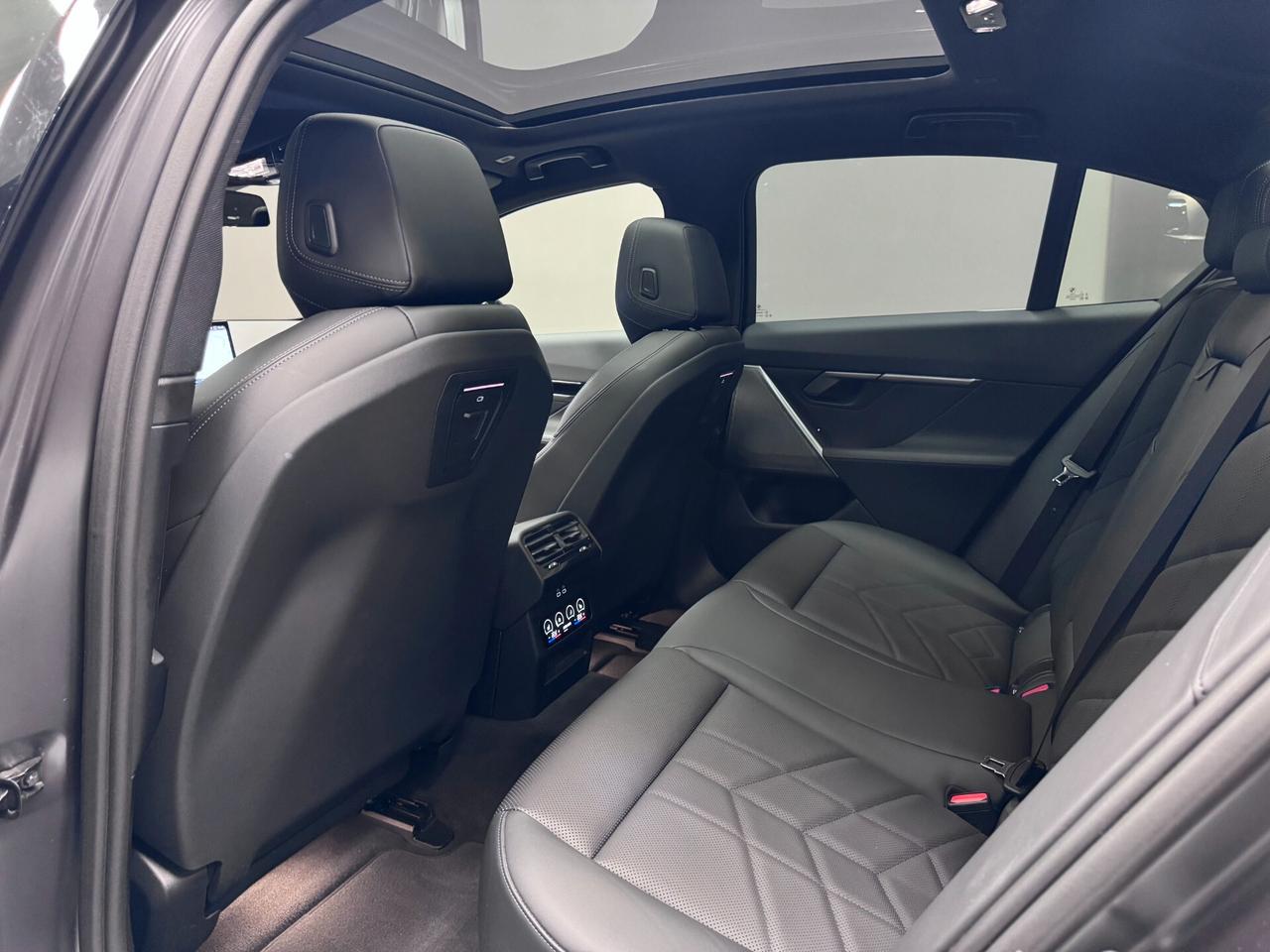 Bmw 520 520d 48V xDrive Msport Pro "Frozen Black"