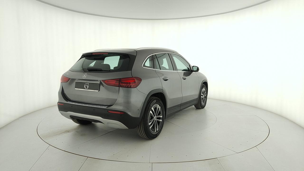 Mercedes-Benz GLA 180 d Advanced auto