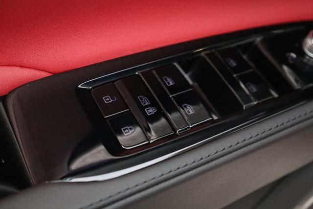 MASERATI Grecale V6 530 CV AWD Trofeo