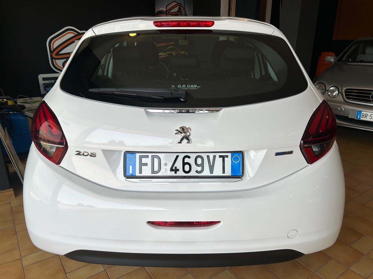 Peugeot 208 - 1.2 PureTech 82 CV 119.000 KM