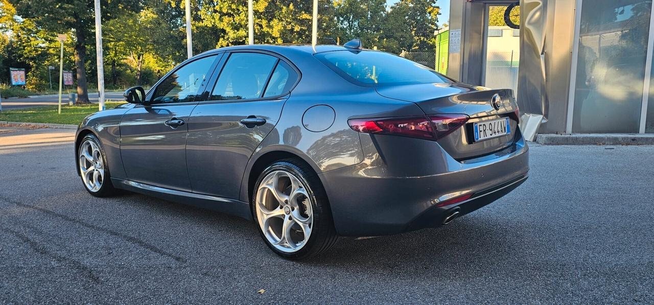 Alfa Romeo Giulia 2.2 Turbodiesel 150 CV AT8 Super