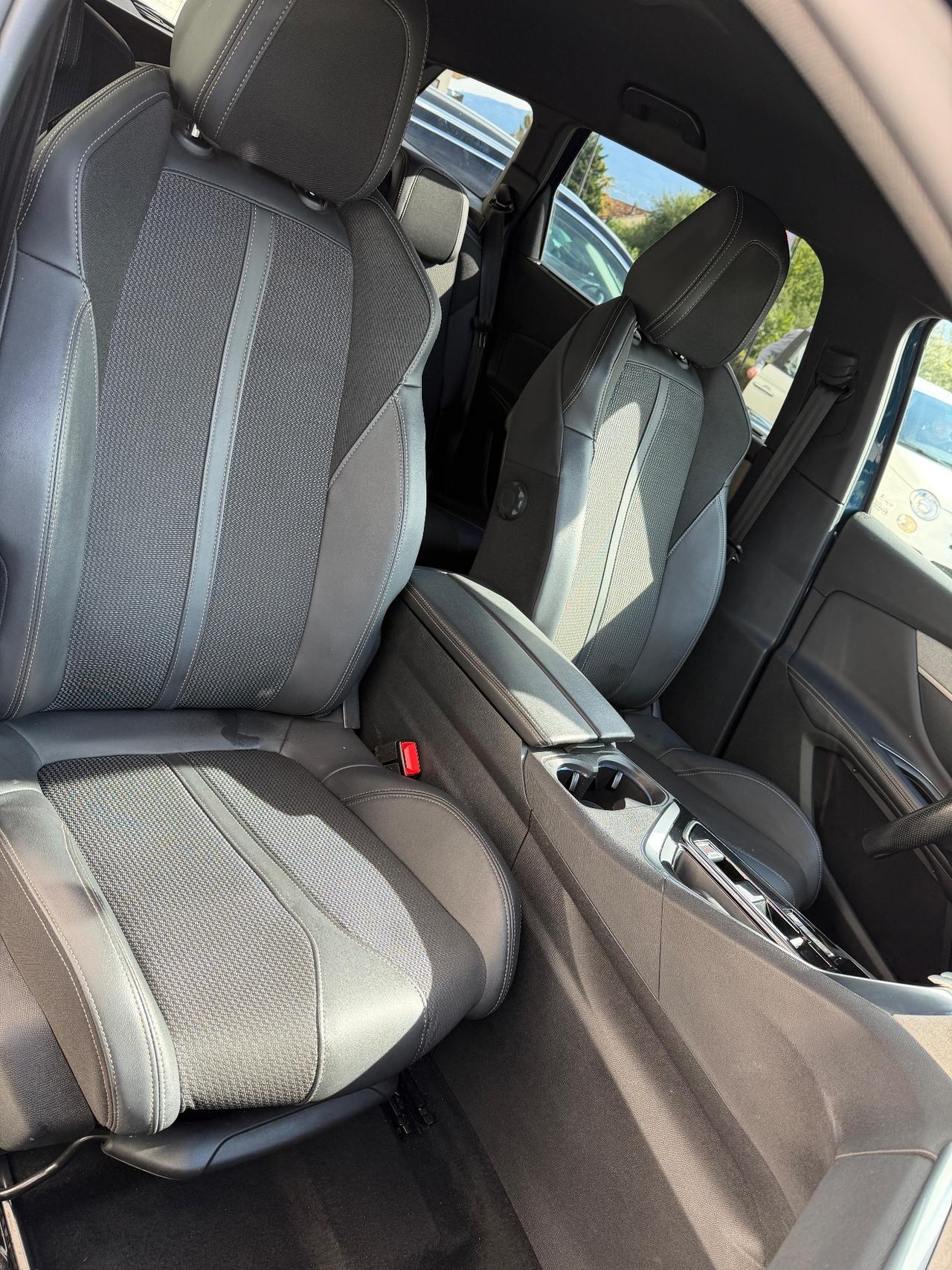 Peugeot 5008 1.5 130cv EAT8 7 POSTI GT-LINE