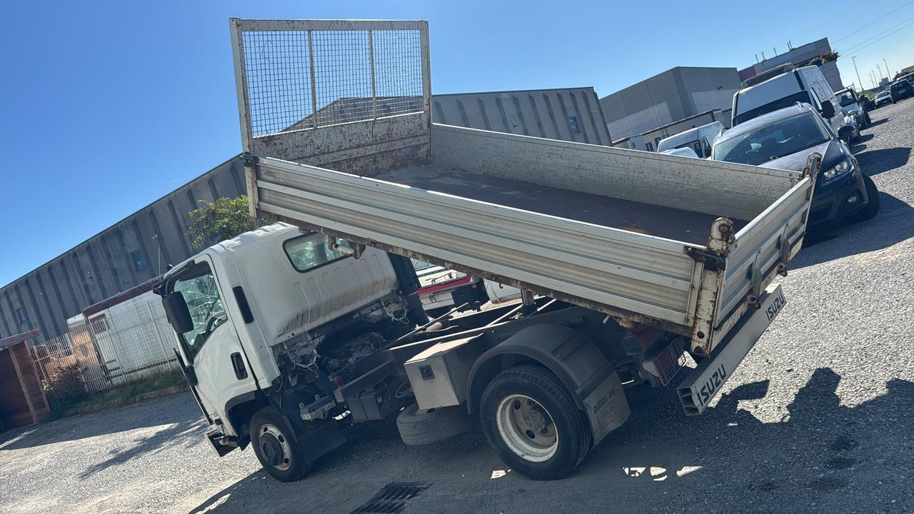 ISUZU RIBALTABILE, MARCIANTE MA INCIDENTATO SUPER PREZZO!
