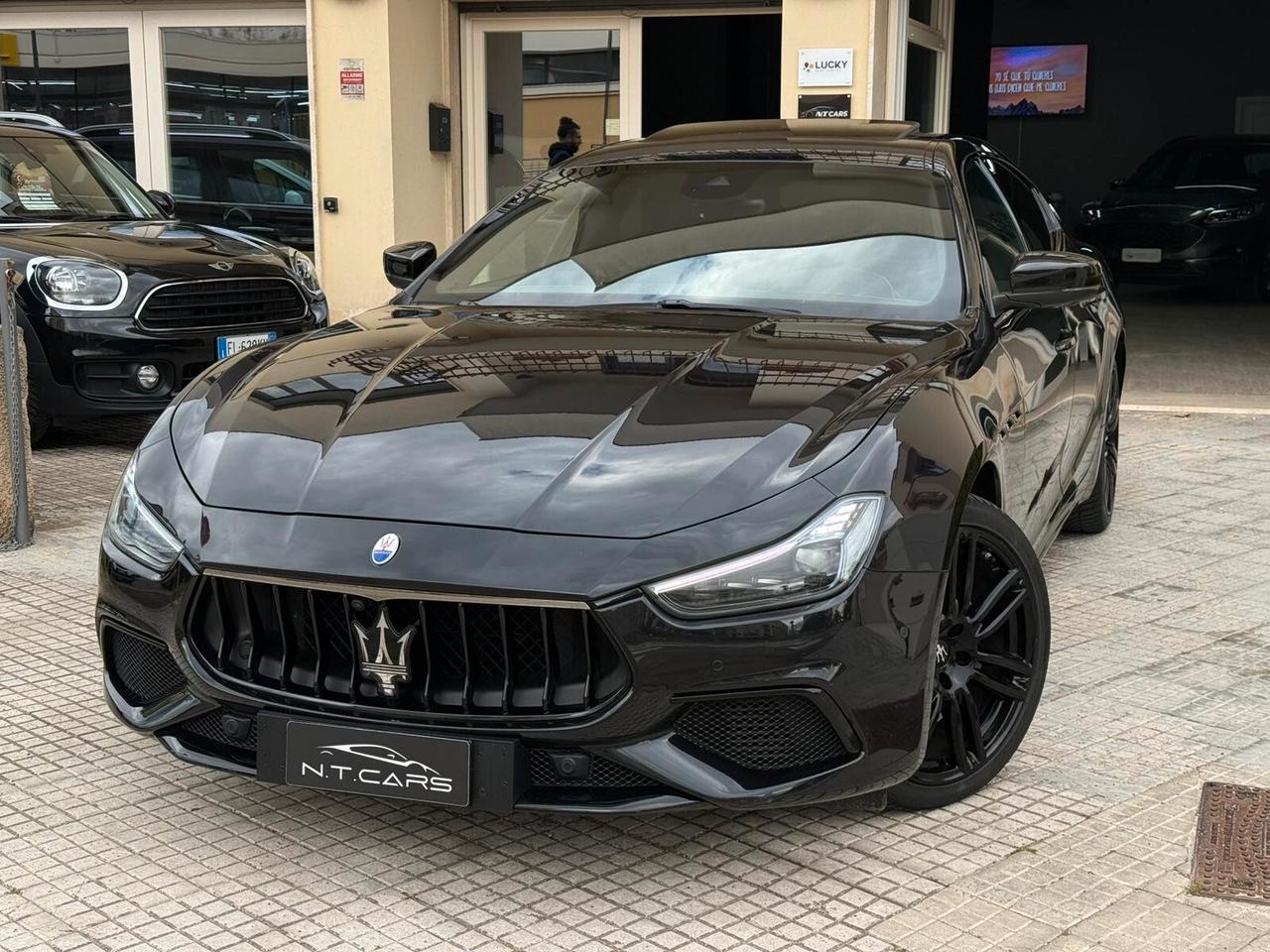 Maserati Ghibli V6 Diesel 275 CV Gransport Nerissimo