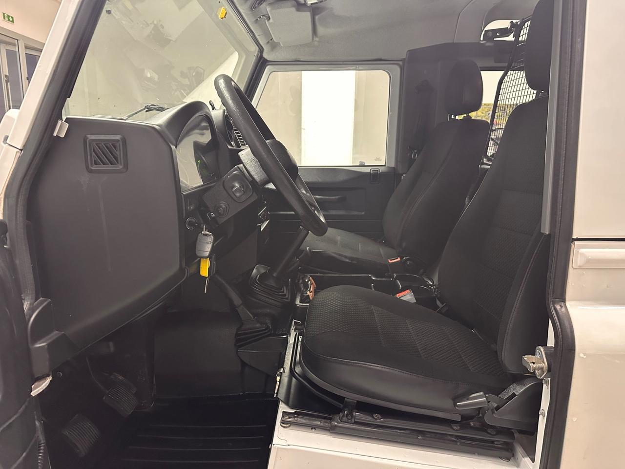 Land Rover Defender 90 2.2 TD4 Station Wagon E N1