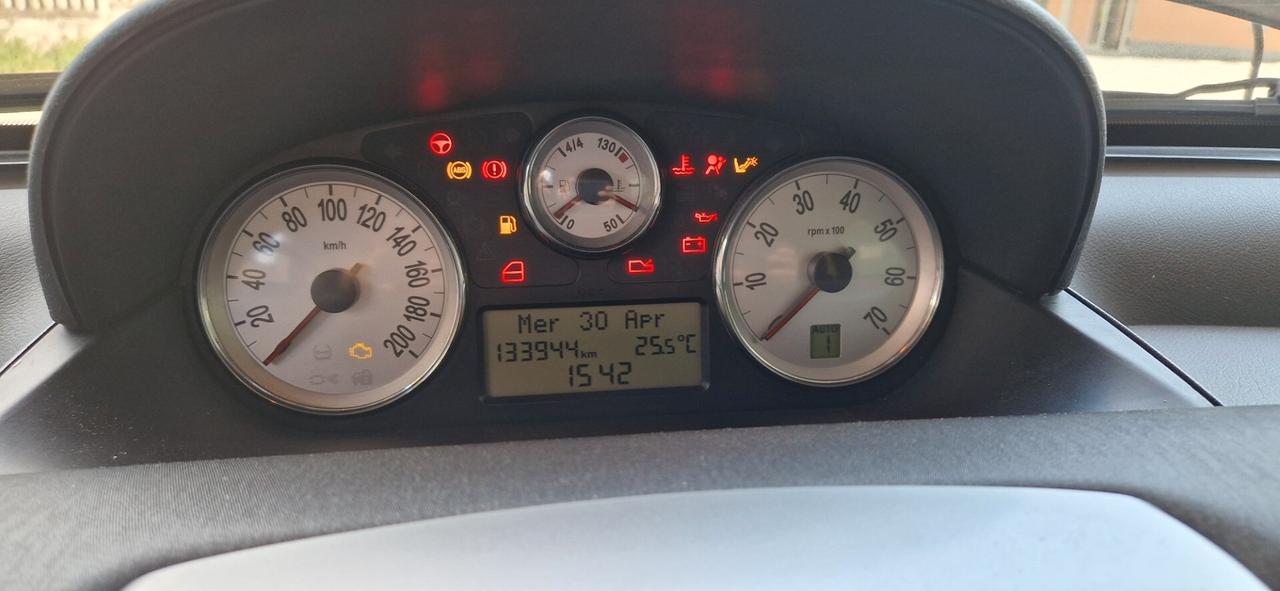 Lancia Ypsilon 1.3 MJT 75 CV Oro
