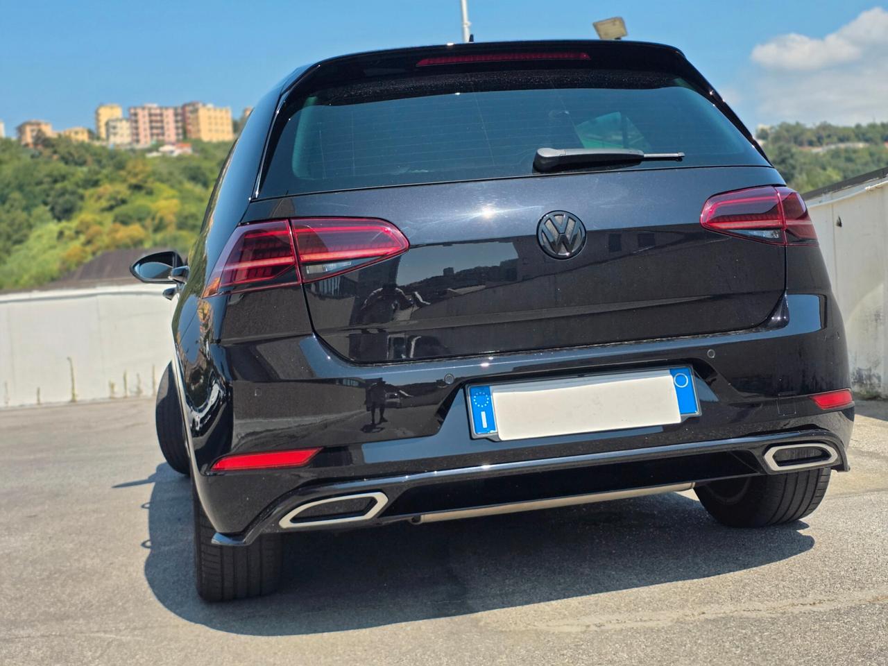 Volkswagen Golf 1.5 TSI ACT 5p. Sport R line