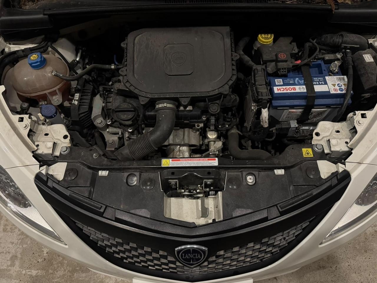 Lancia y 1.0 hybrid