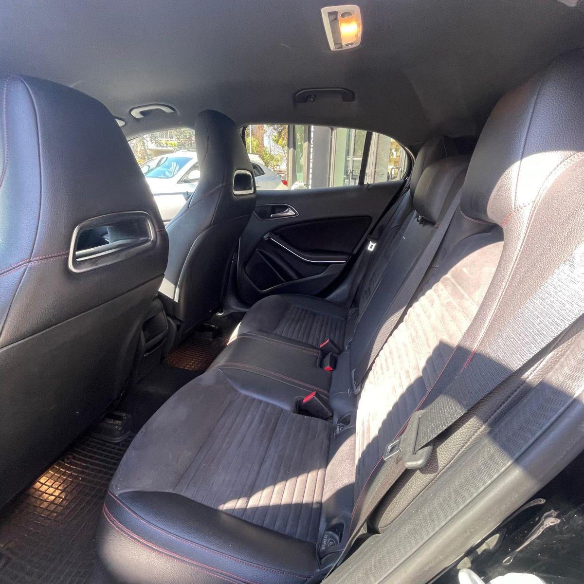 MERCEDES GLA 200D AUTOMATIC PREMIUM