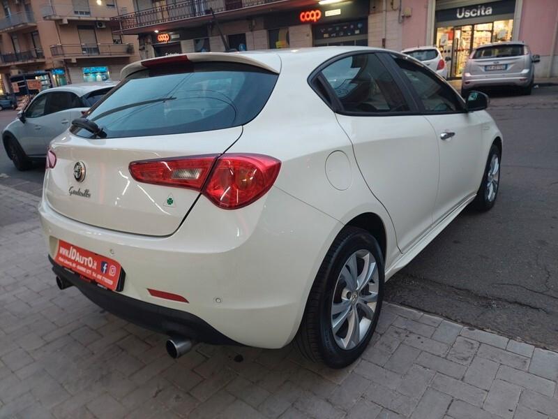 Alfa Romeo Giulietta 1.6 JTDm-2 105 CV Exclusive