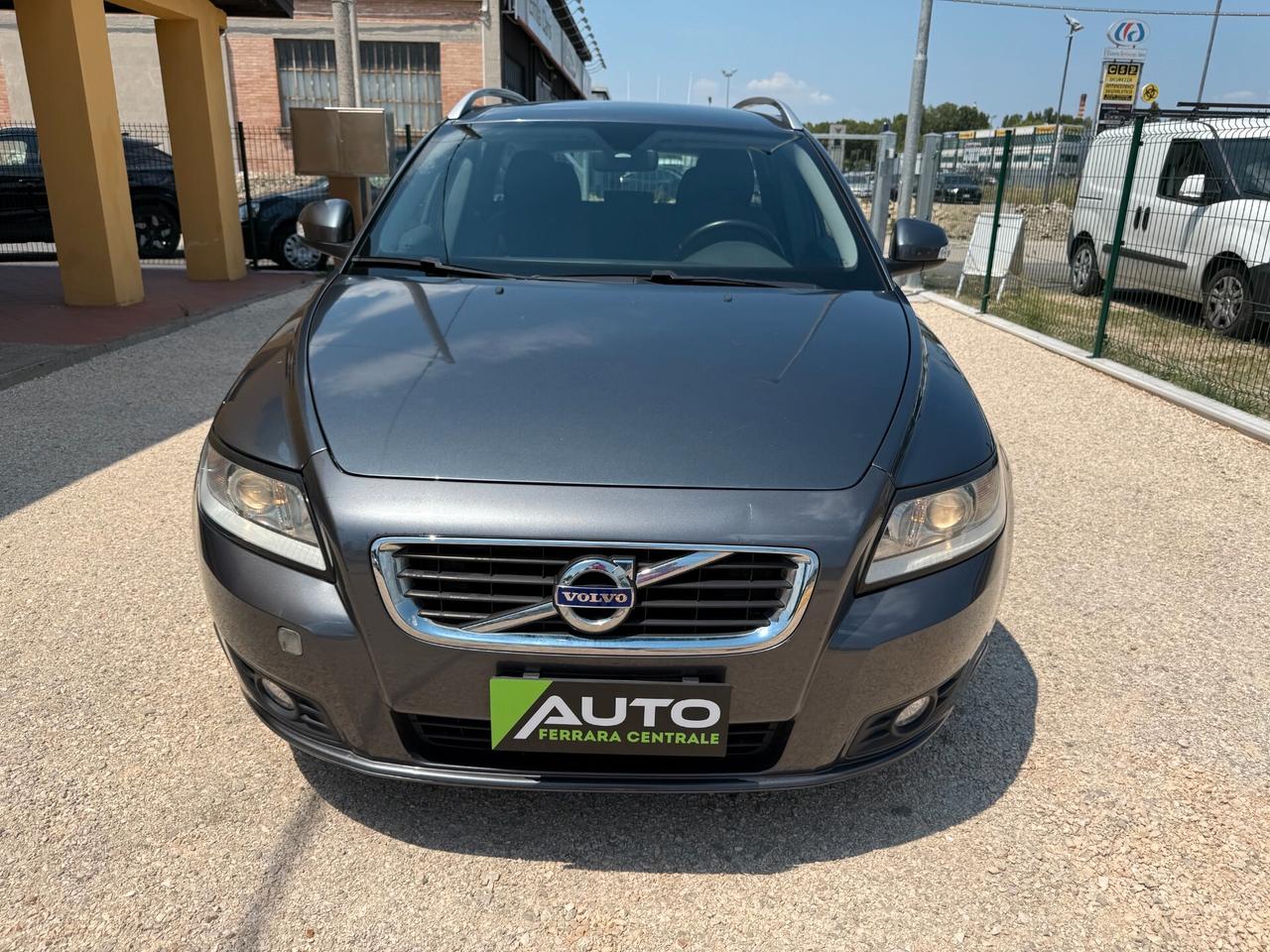 Volvo V50 D2 R-design