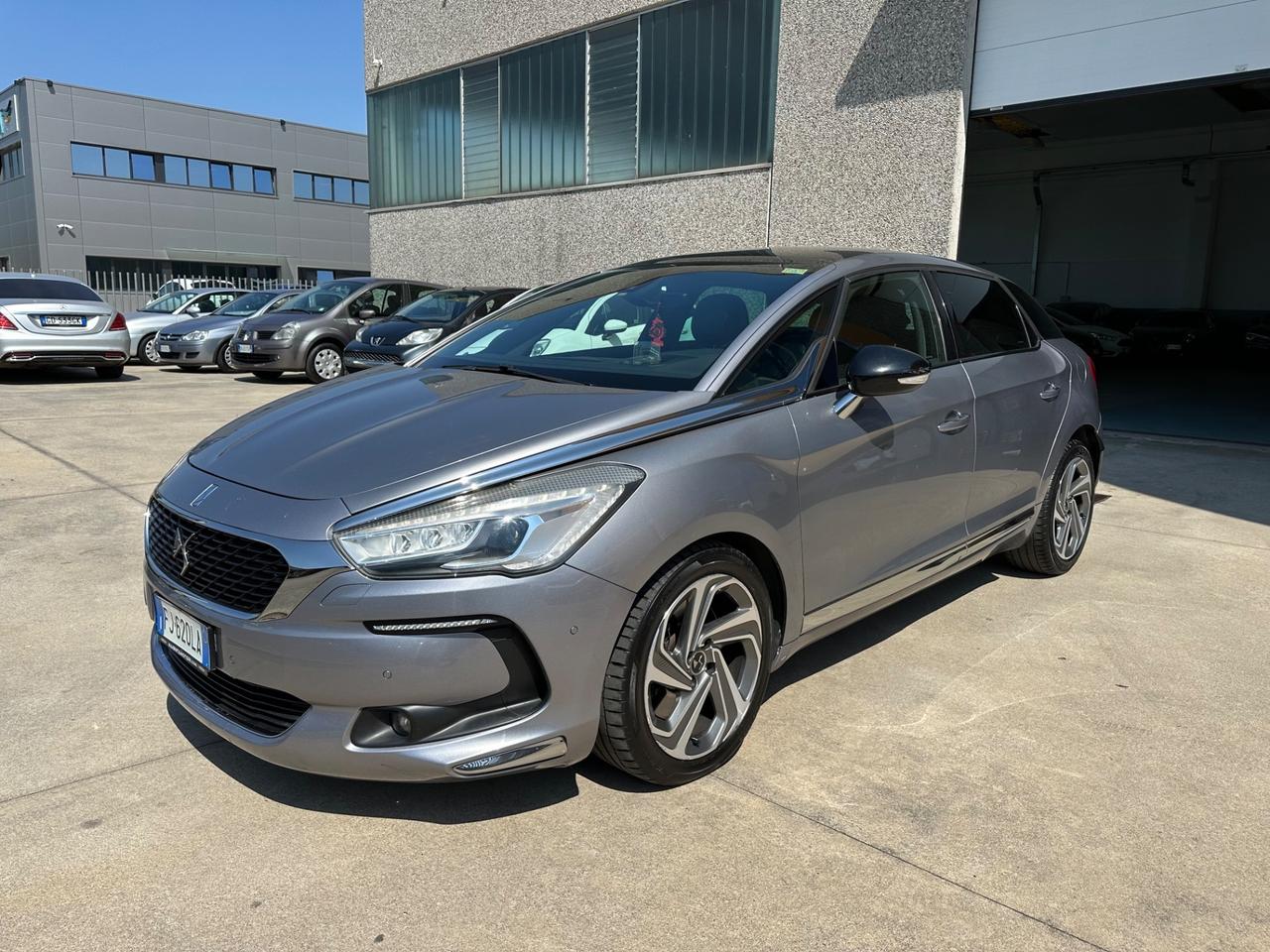 Ds DS5 DS 5 BlueHDi 180 S&S EAT6 Performance Line