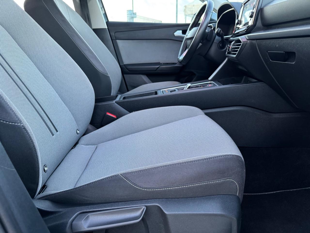 SEAT LEON SportsTourer 2.0 TDI DSG-Led Carplay