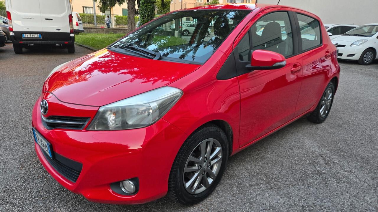 Toyota Yaris 1.0 5 porte Lounge