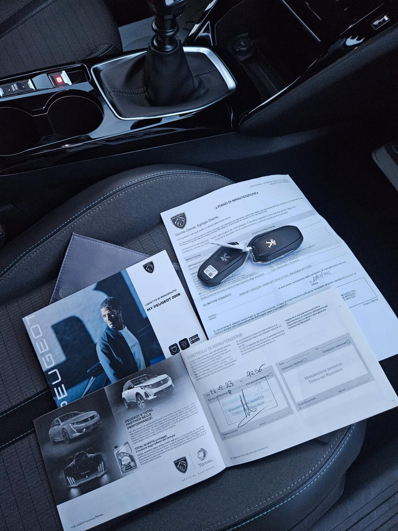 Peugeot 2008 1.5bluehdi Allure Pack110cv 2022 FULL