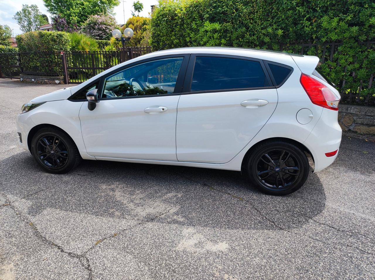 Ford Fiesta 1.0 100CV AUTOMATICA Black & White Edition