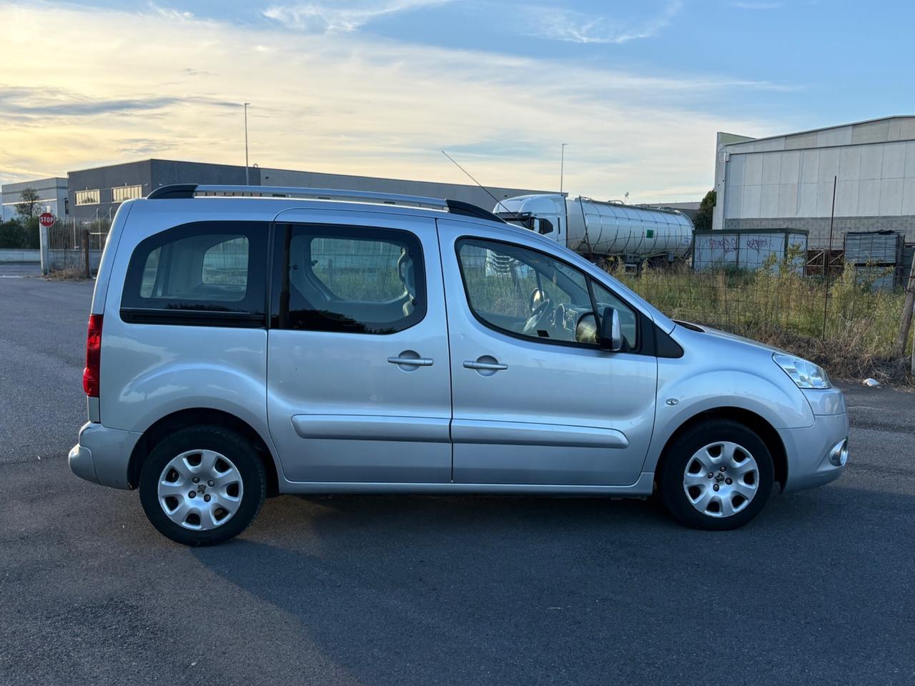 Peugeot Partner Tepee 1.6 HDi 110CV NEOPATENTATI