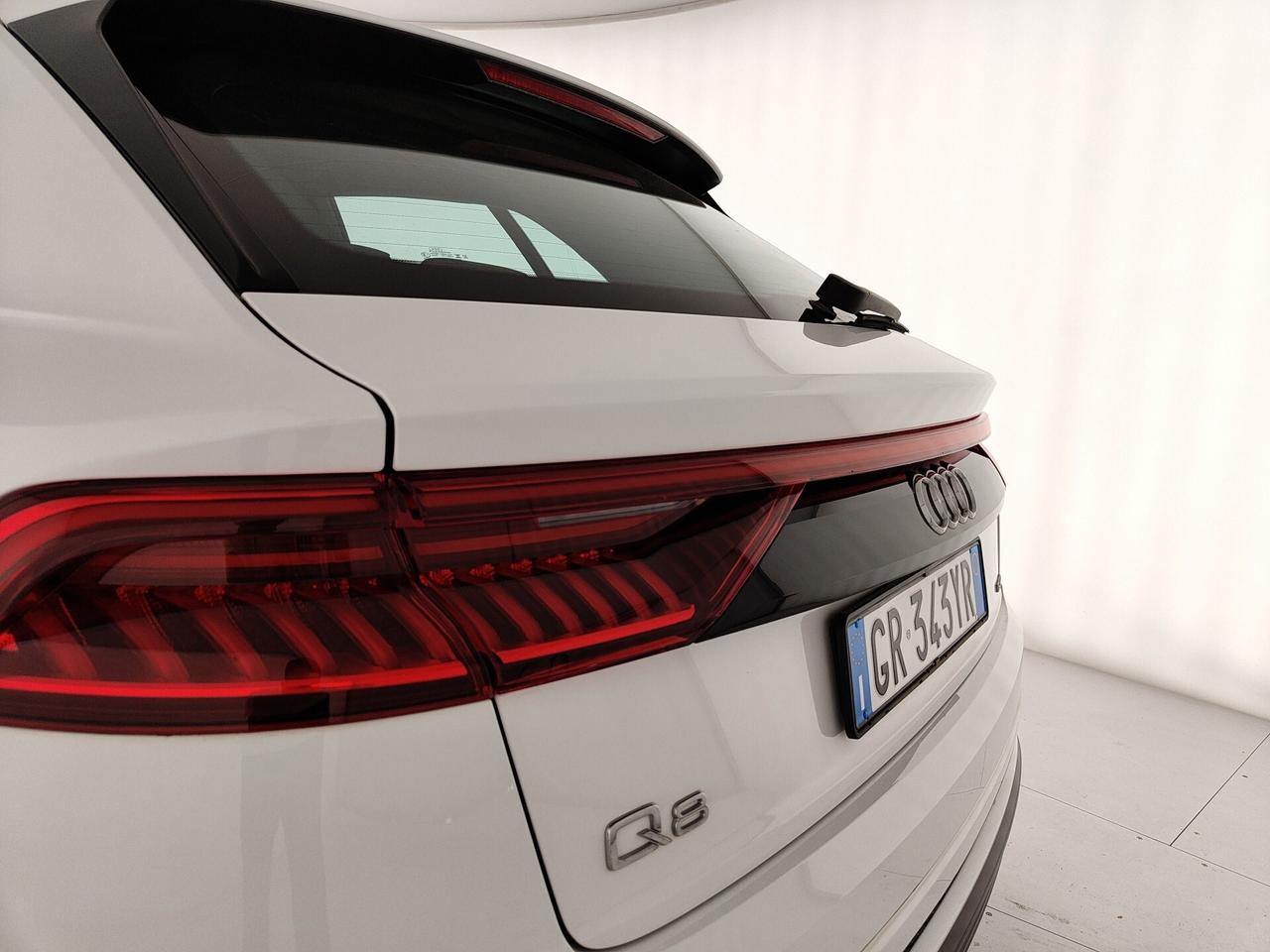 Audi Q8 55 TFSI e quattro tiptronic Sport