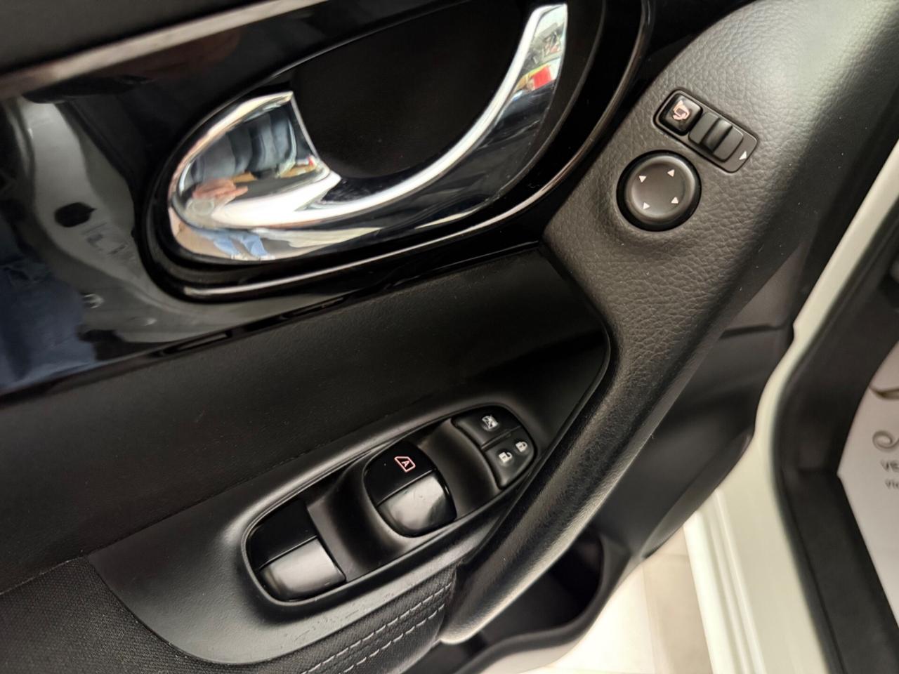Nissan Qashqai 1.5 dCi Tekna *FULL OPTIONAL*