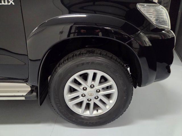 TOYOTA Hilux D-4D 4WD EXTRA CAB MANUALE