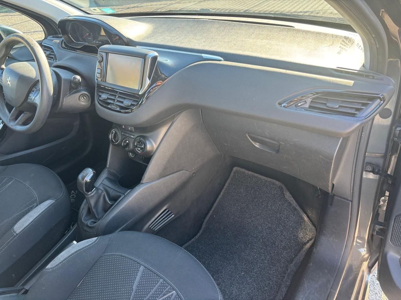 Peugeot 208 82 5 porte