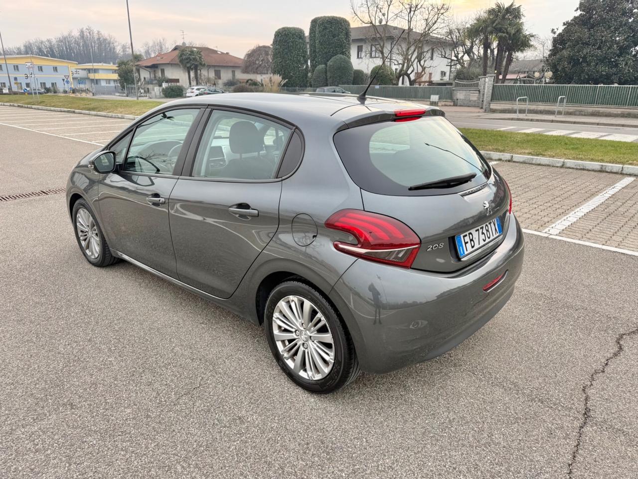 Peugeot 208 PureTech 82Cv 5P*Cerchi*Internet Connect
