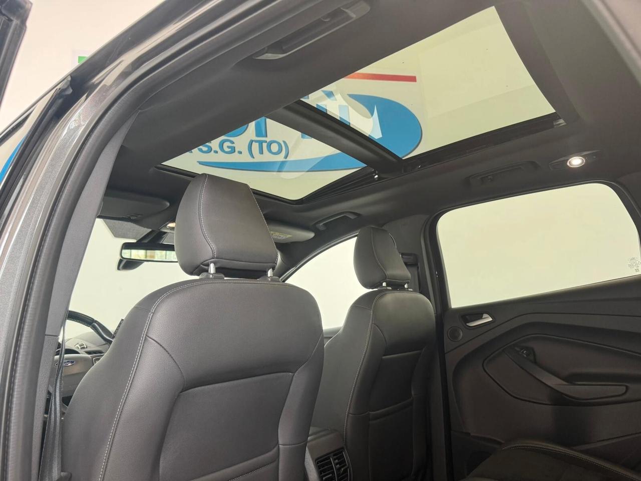 Ford Kuga 2.0 TDCI 150 CV S&S 4WD ST-Line