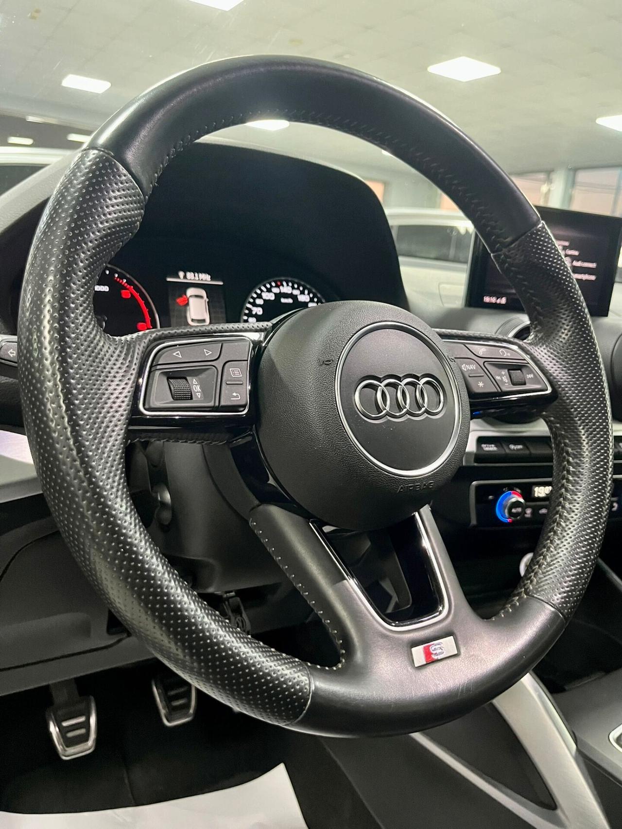 Audi Q2 1.6 TDI S-LINE