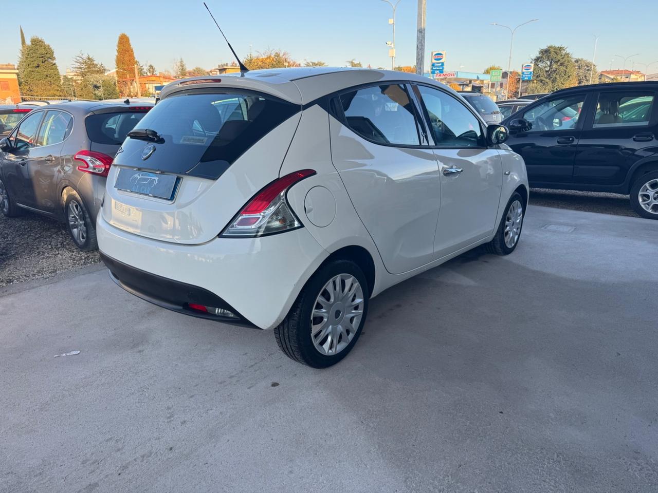 Lancia Ypsilon 1.3 MJT 16V 95 CV 5 porte S&S Silver