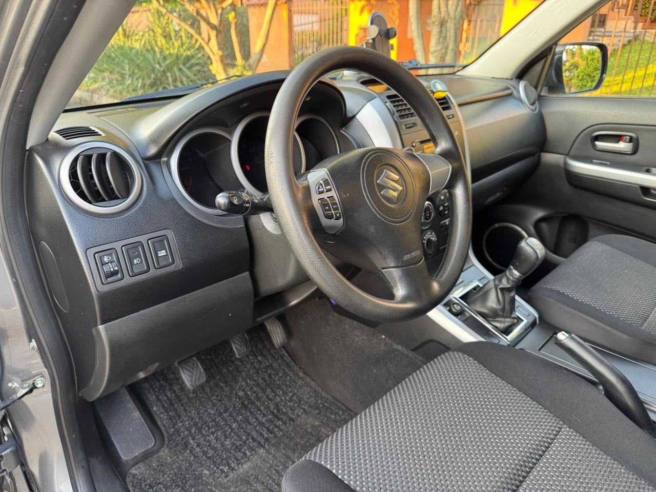 Suzuki Grand Vitara Grand Vitara 1.9 DDiS 5 porte (4x4 e GANCIO DI TRAINO)