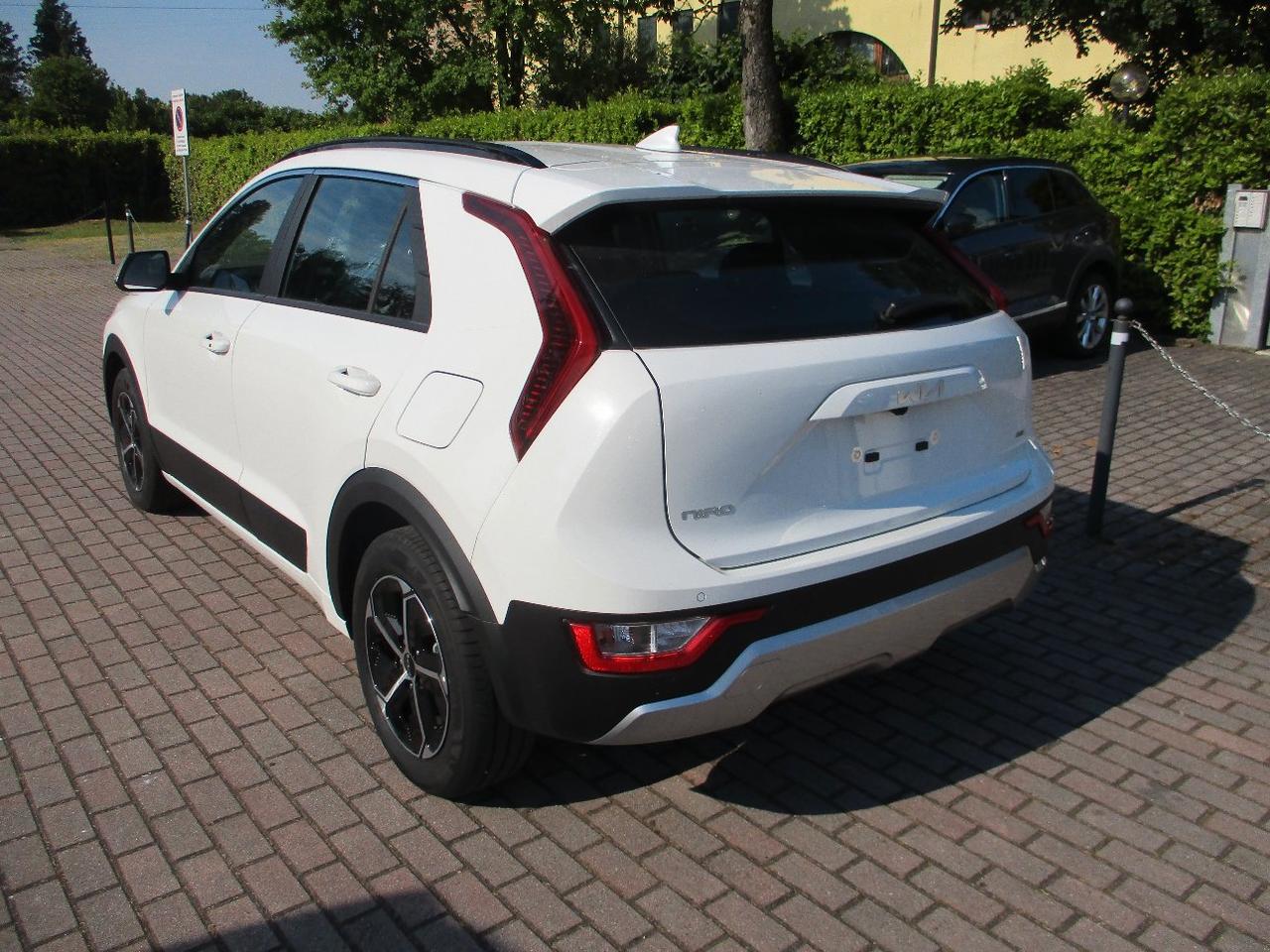 Kia Niro 1.6 gdi hev gpl Business 126cv dct6 TRIFUEL - PRONTA CONS.