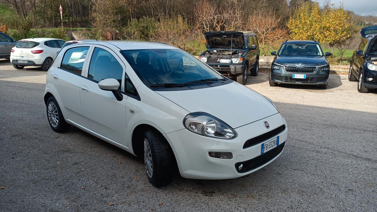 Fiat Punto 1.3 DIESEL anno dicembre 2015 ECCELLENTI CONDIZIONI