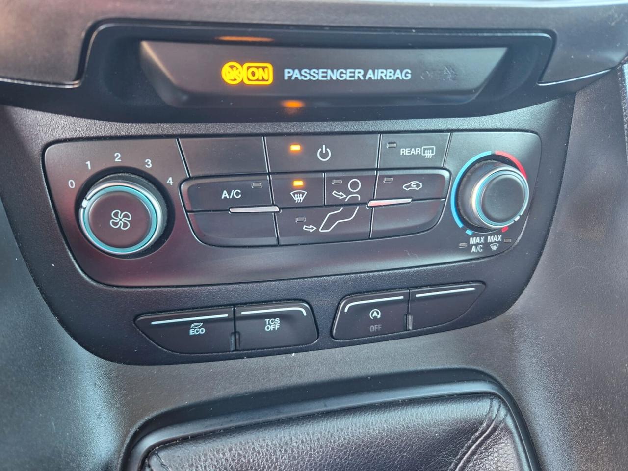 Ford Tourneo Connect Tourneo Connect 1.5 TDCi 120 CV Titanium