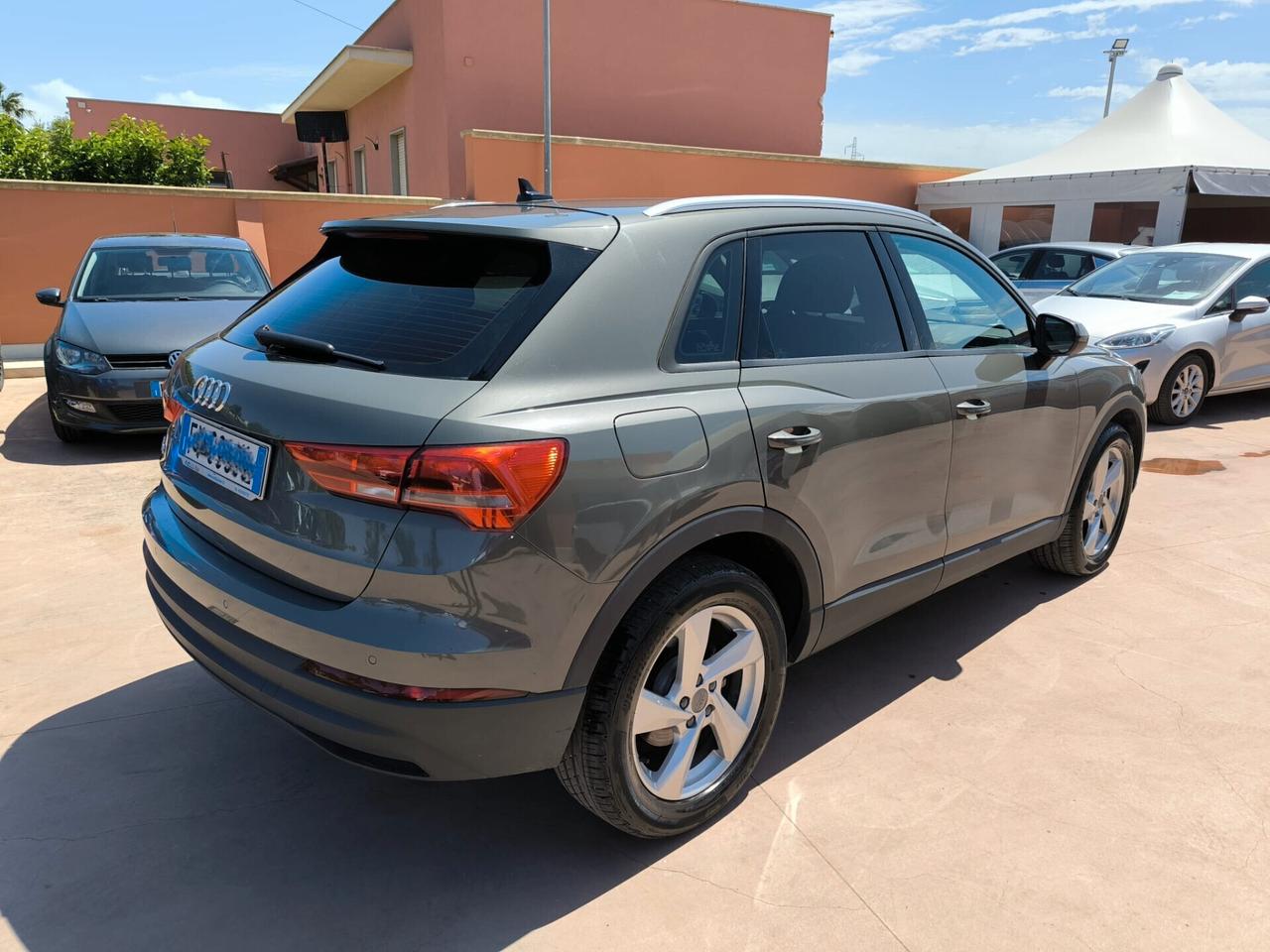 Audi Q3 35 TDI S tronic Business