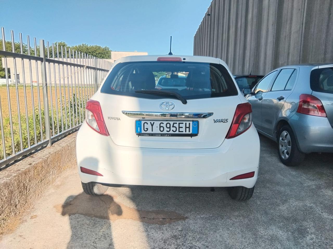 Toyota Yaris 1.0 benzina