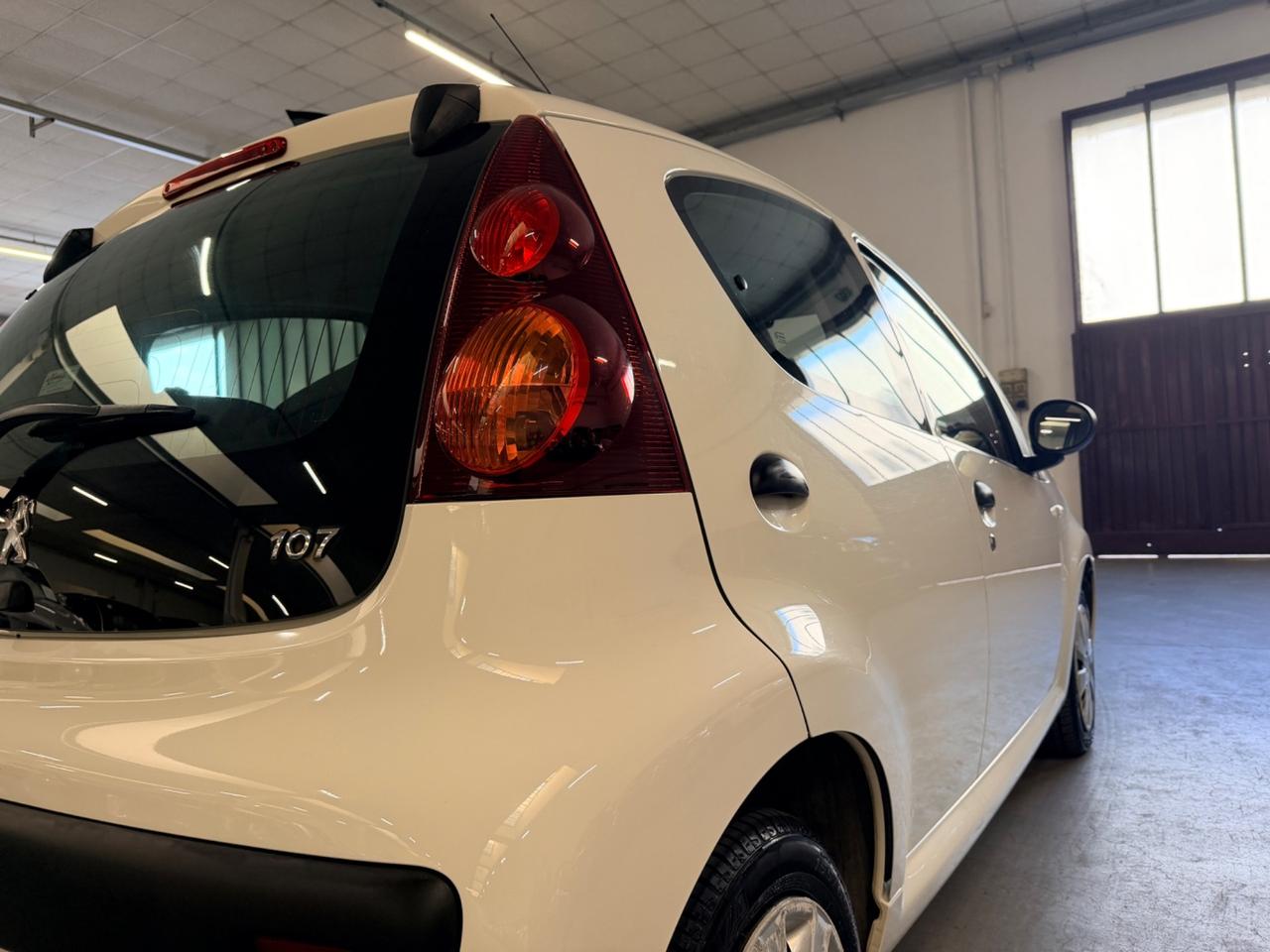 Peugeot 107 1.0 68CV 5p. Active