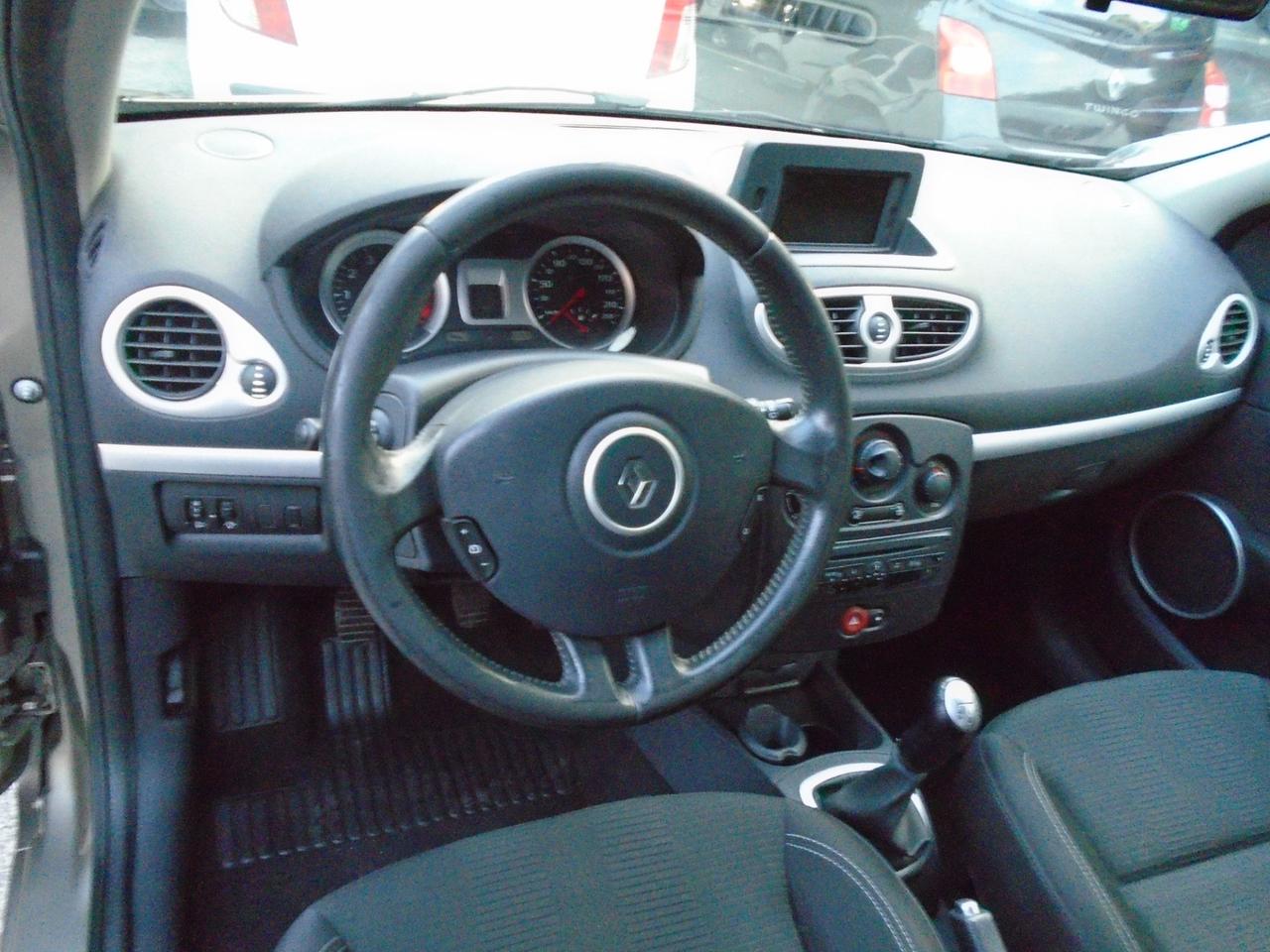 Renault Clio 1.2 16v Dynamique 5p