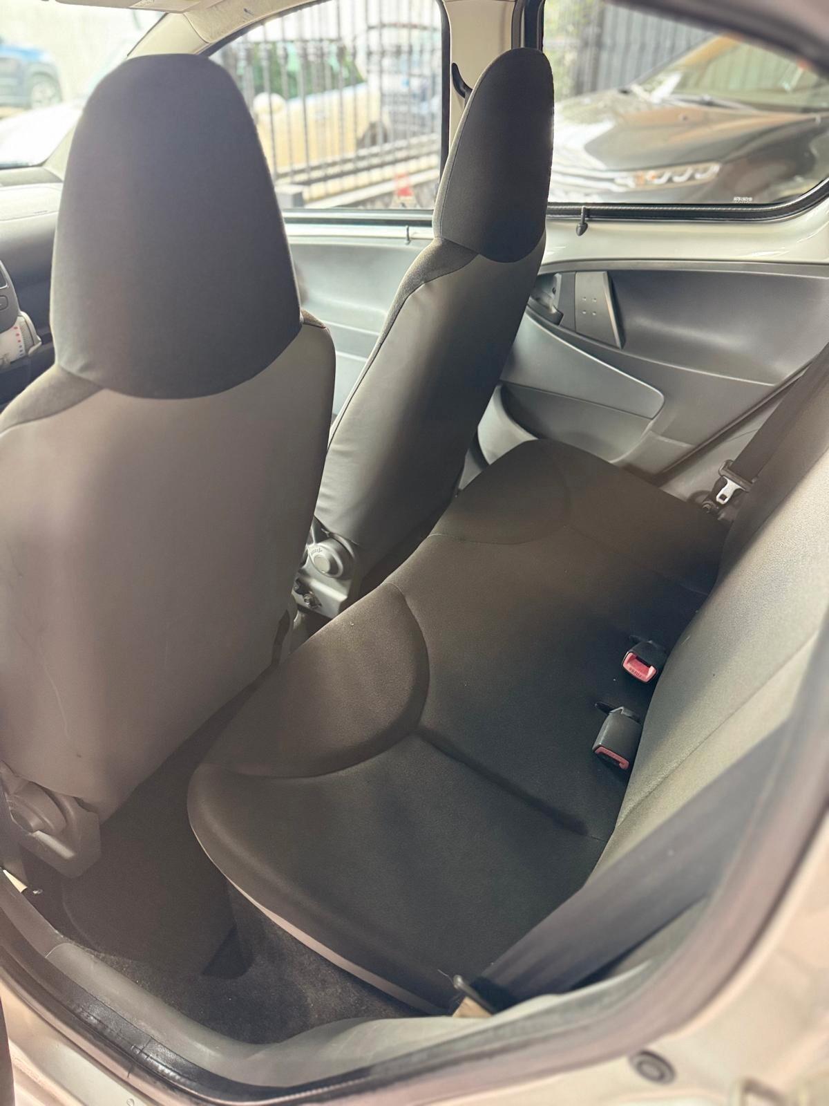 Toyota Aygo 1.0 12V VVT-i 5 porte Now Connect