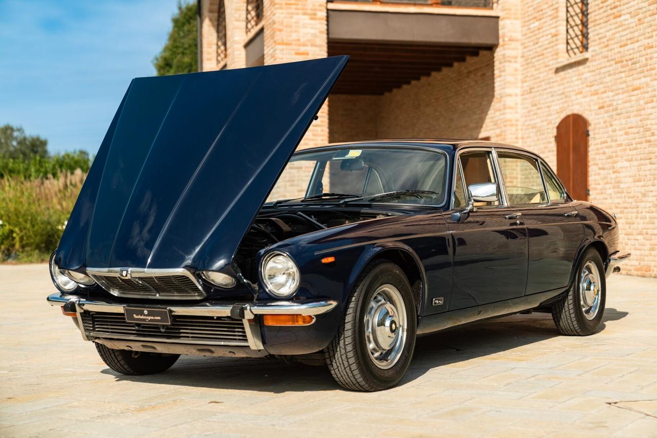 Jaguar XJ 4.2 - JAG00070
