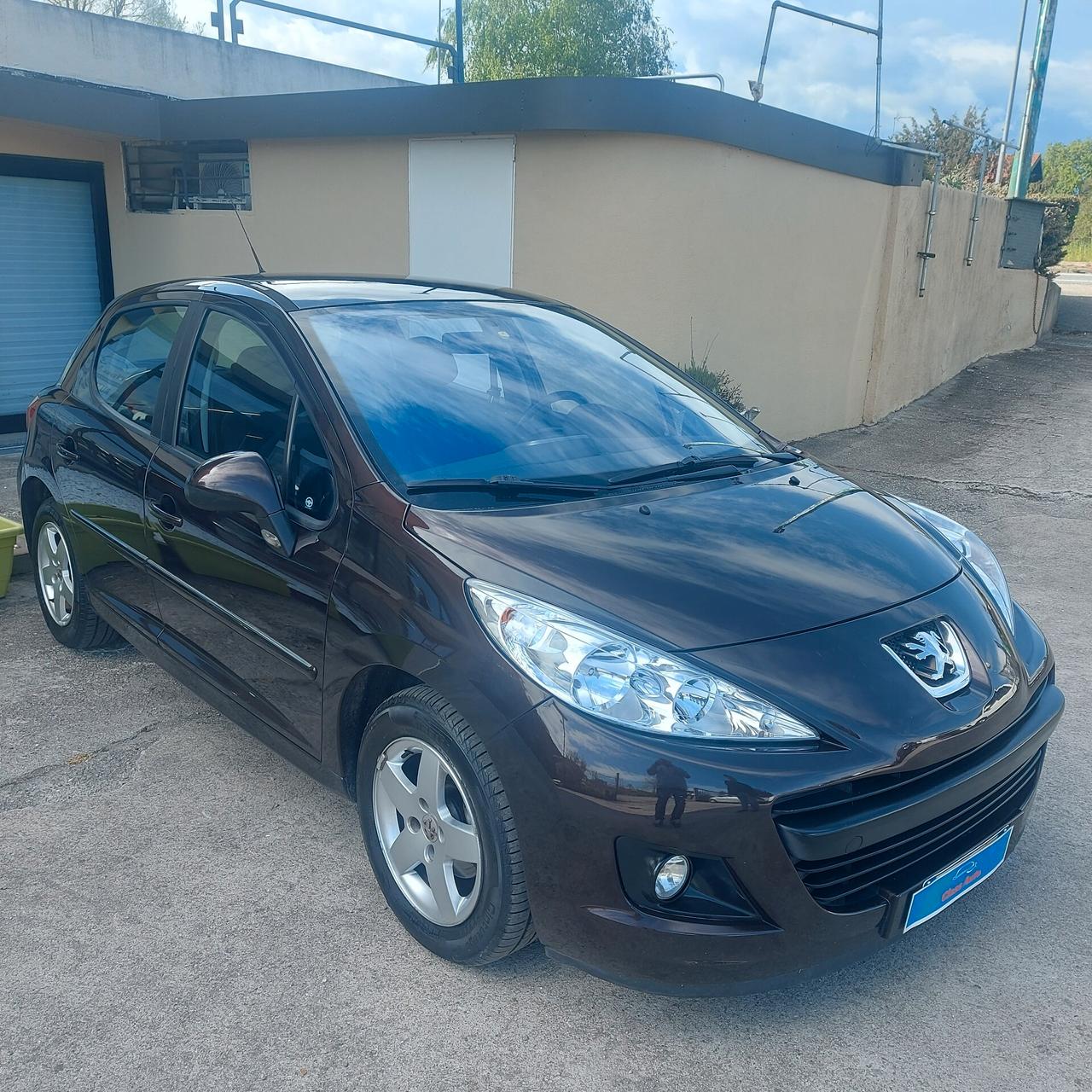 Peugeot 207 1.4 HDi 70CV 5p. Active