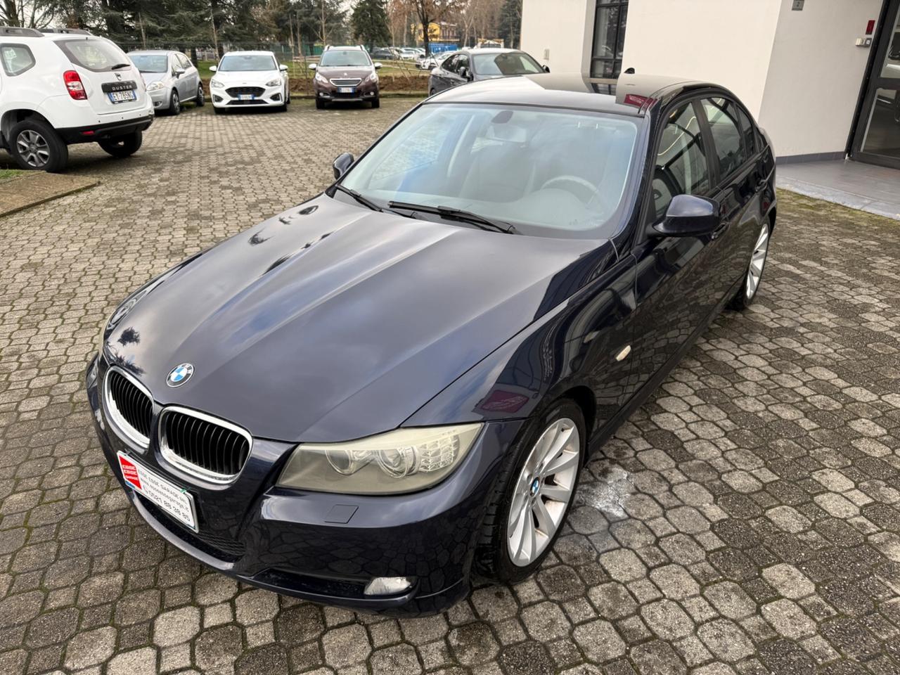 Bmw 320i |UNIPRO|MANUALE