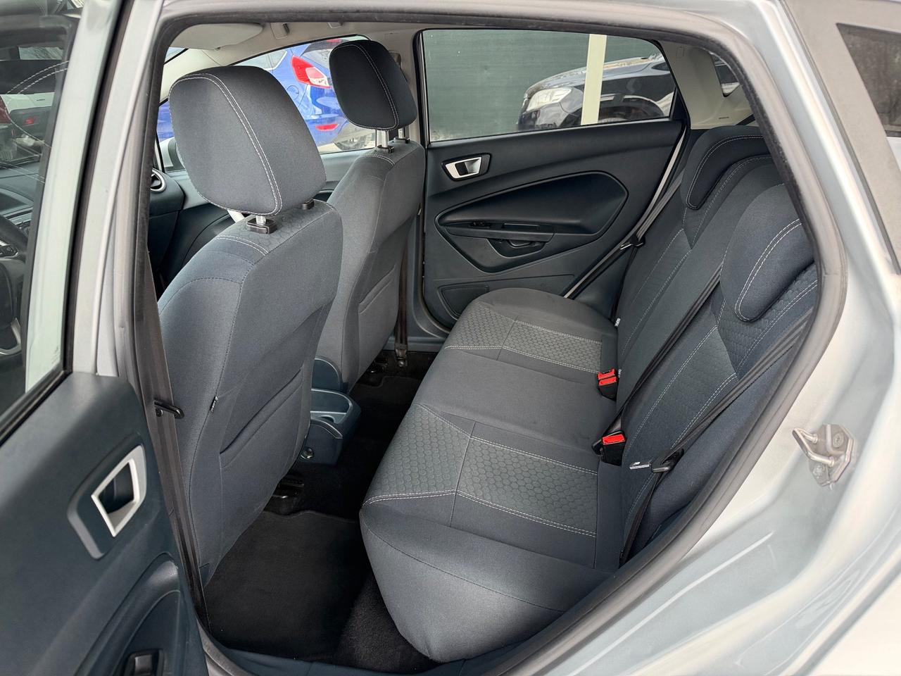 Ford Fiesta 1.4 TDCi 70CV 5 porte Titanium