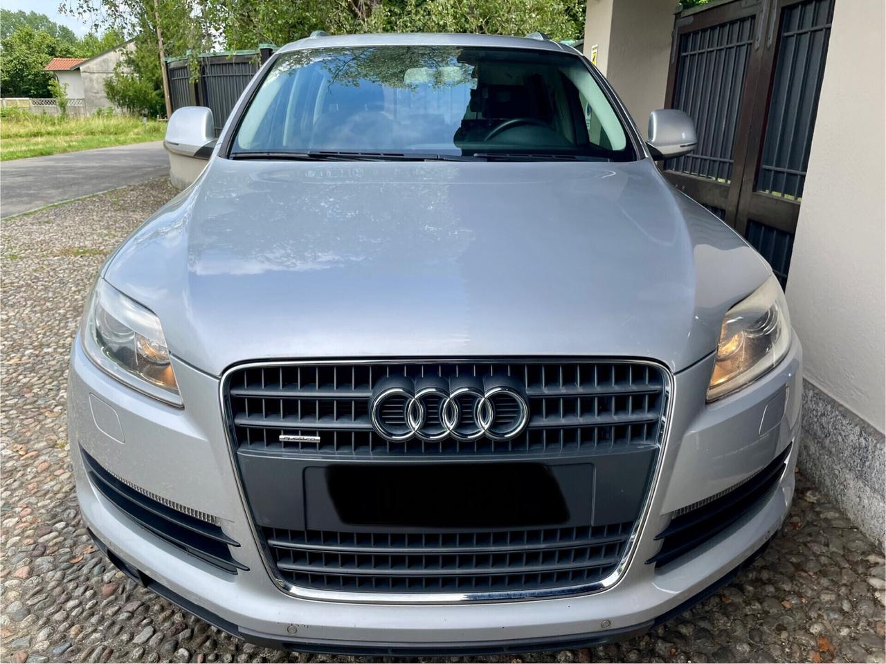Audi Q7 3.0 V6 TDI 233CV quattro tiptronic *SOLO 122000 KM*