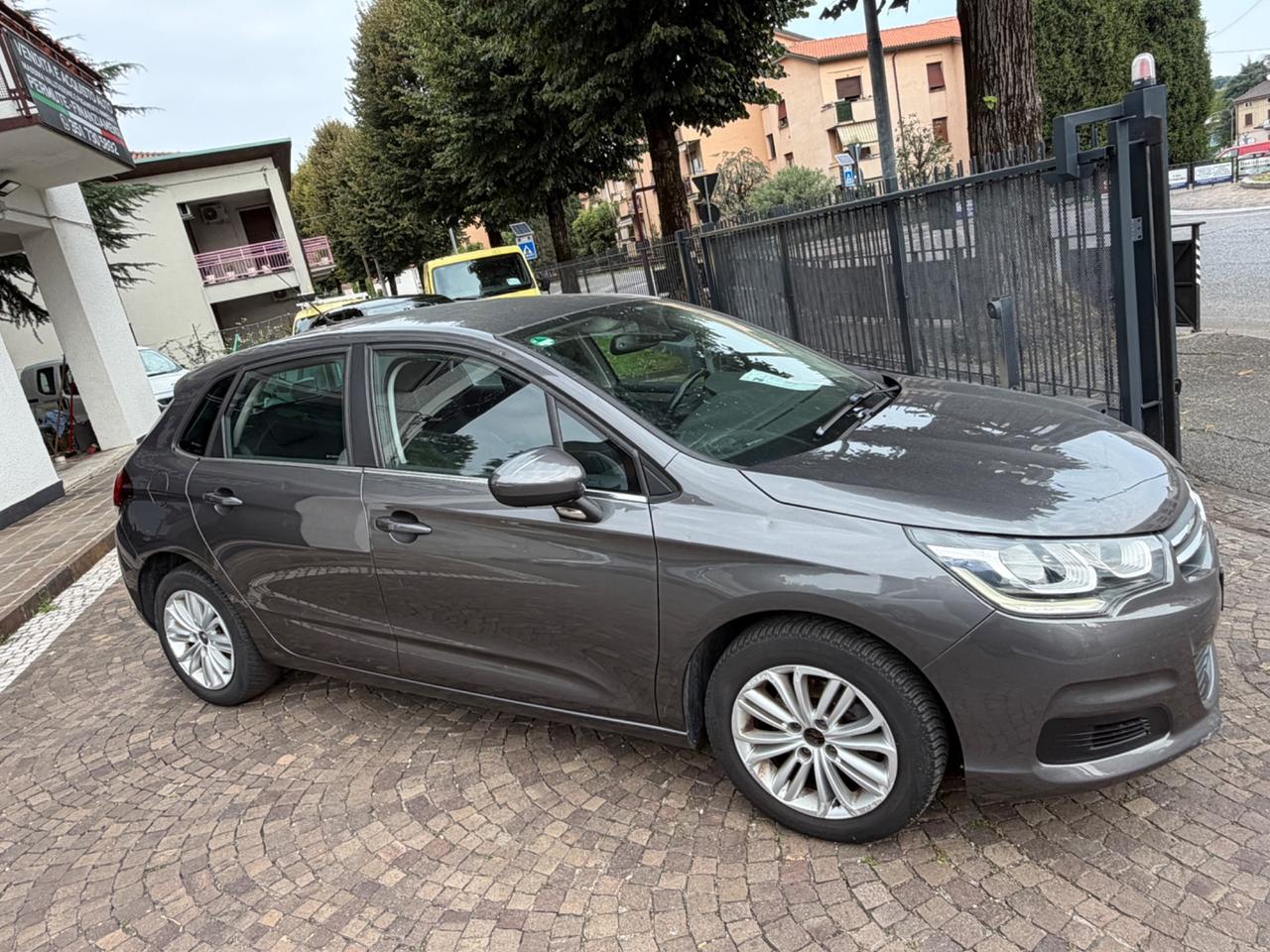 Citroen C4 BlueHDi 120 S&S EAT6 Feel