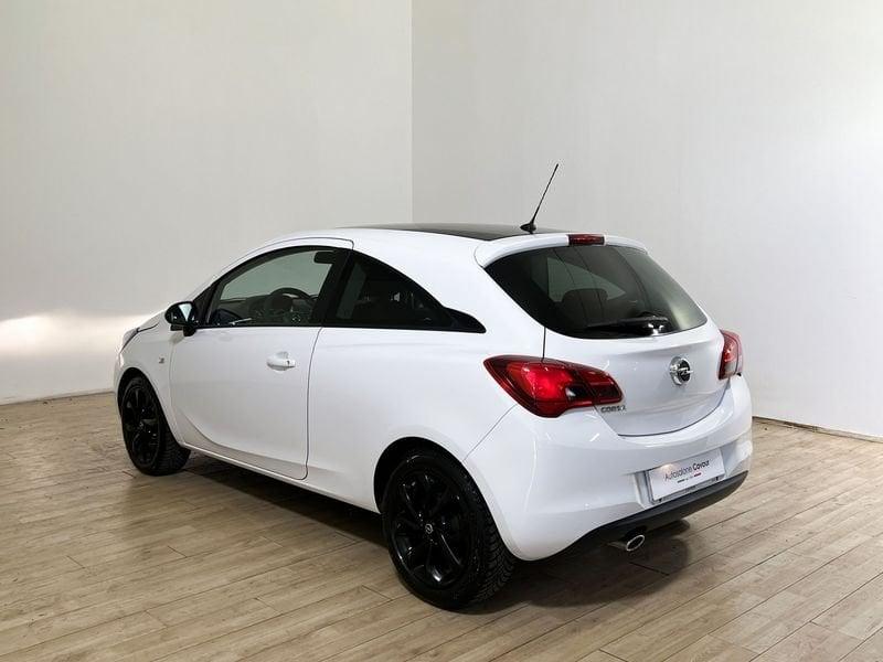 Opel Corsa 1.2 70cv MT5 b-Color